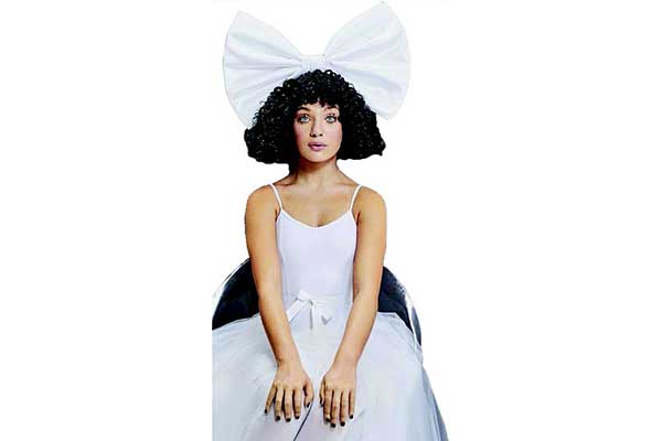 Sia, Alami Sindrom Ehlers Danlos