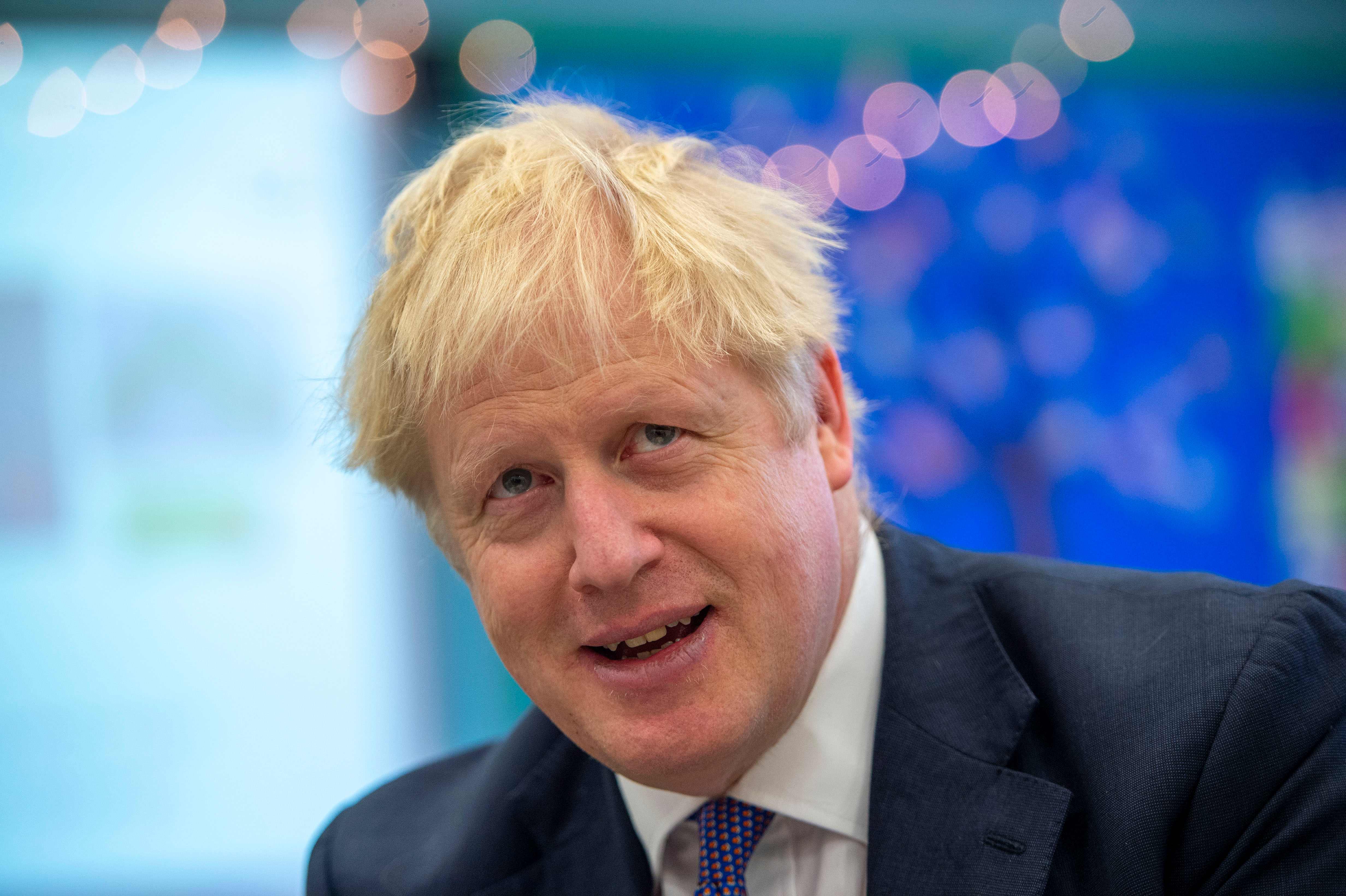 anggota parlemen mendukung seruan Perdana Menteri (PM) Boris Johnson untuk pemilu setelah berbulan-bulan kebuntuan Brexit.