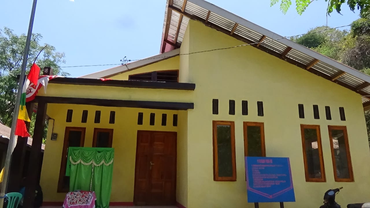 Gedung PKK hasil Dana Desa di Desa Latonliwo Satu