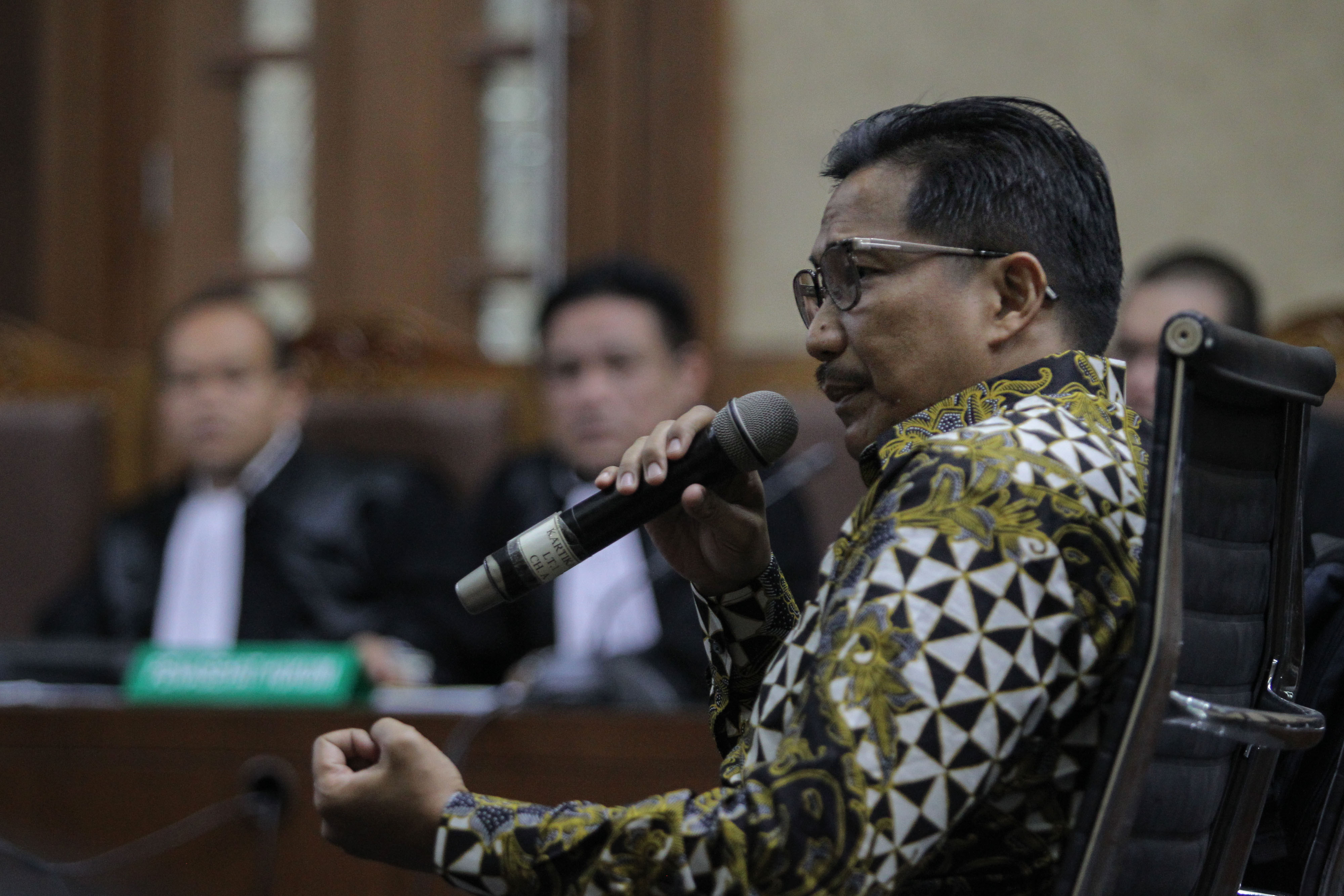  Terdakwa kasus suap dan gratifikasi bidang pelayaran, Bowo Sidik Pangarso, saat sidang lanjutan di Pengadilan Tipikor, Jakarta, Rabu (23/10