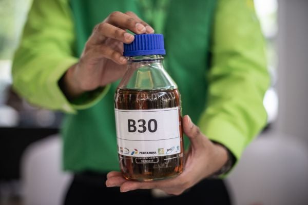 Biosolar B30 atau campuran 30% Bahan Bakar Nabati.