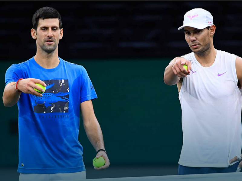 Novak Djokovic (kiri) dan Rafael Nadal berlatih bersama menjelang Paris Masters