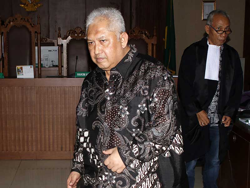 Terdakwa kasus dugaan suap pengadaan alat satelit monitoring dan drone Badan Keamanan Laut (Bakamla) Erwin Syaaf Arif.