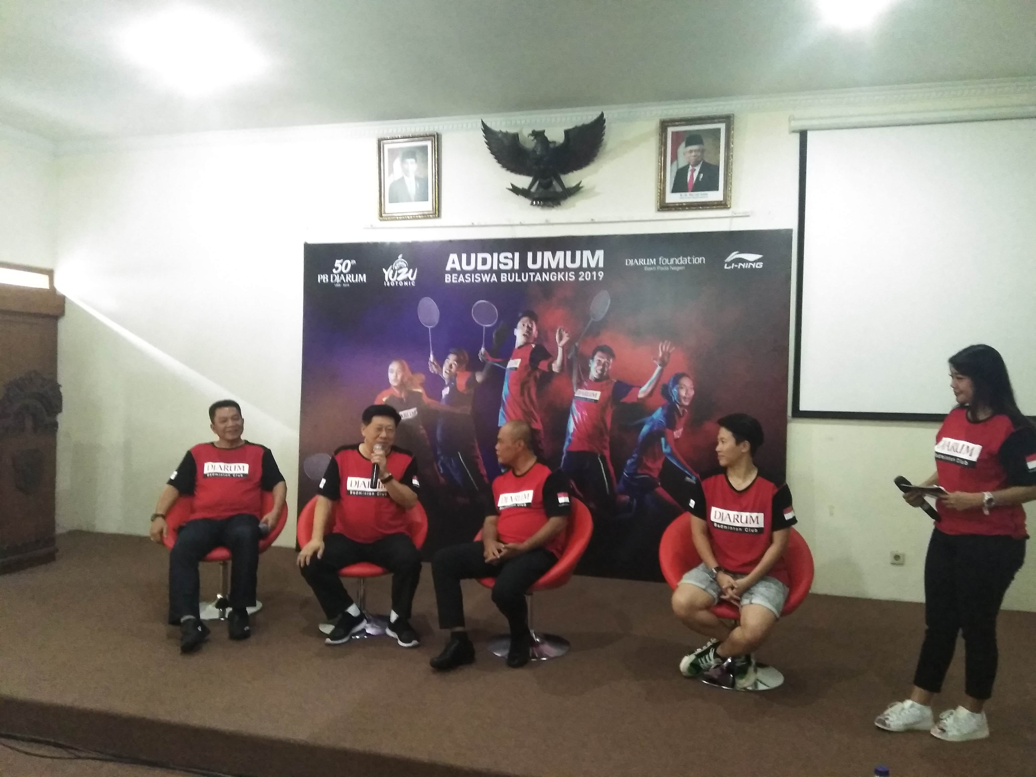 Konferensi pers Audisi Umum Bulu Tangkis PB Djarum di Solo, Jawa Tengah, Sabtu (26/10).