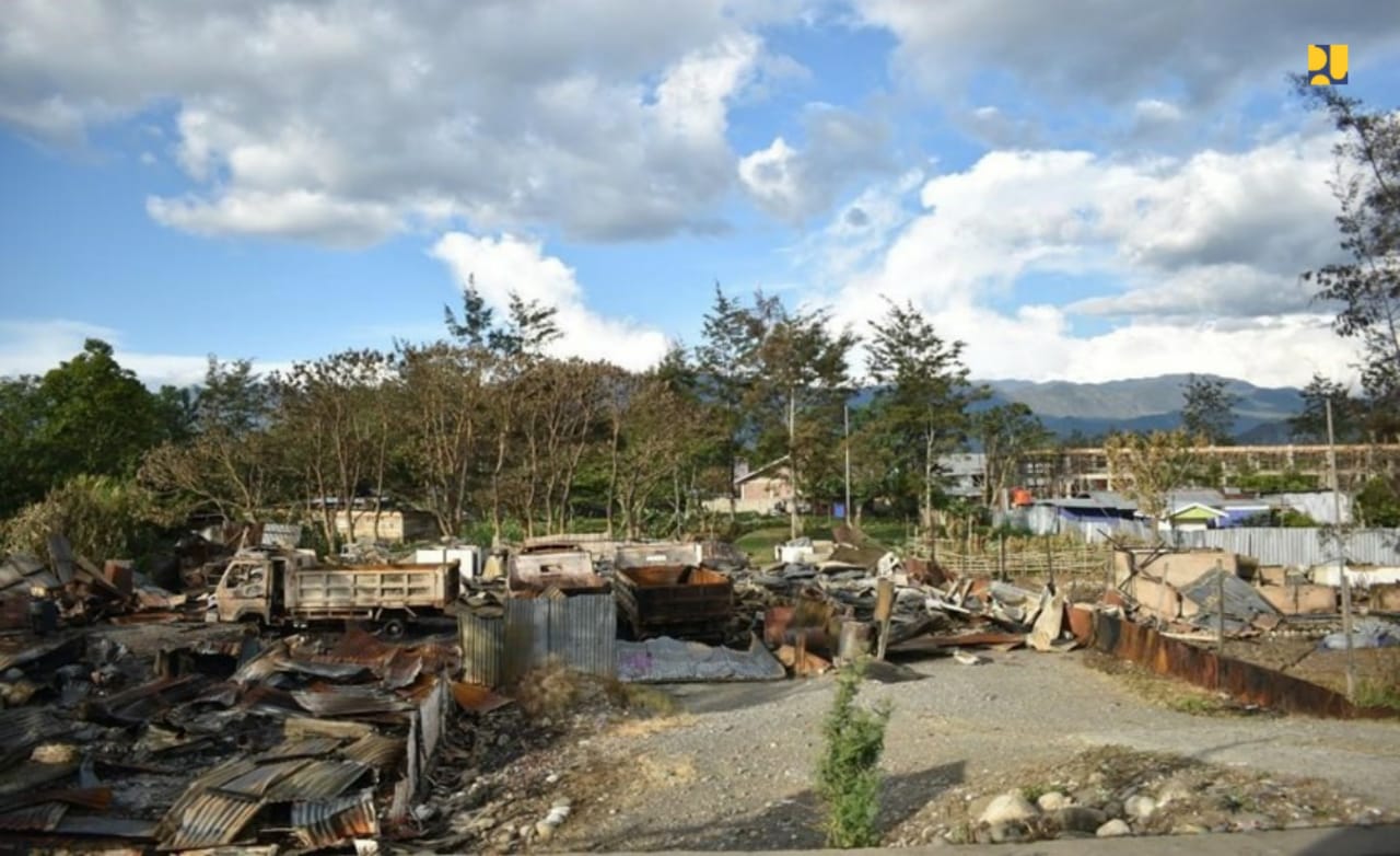 Kondisi bangunan yang hancur akibat kerusuhan di Wamena