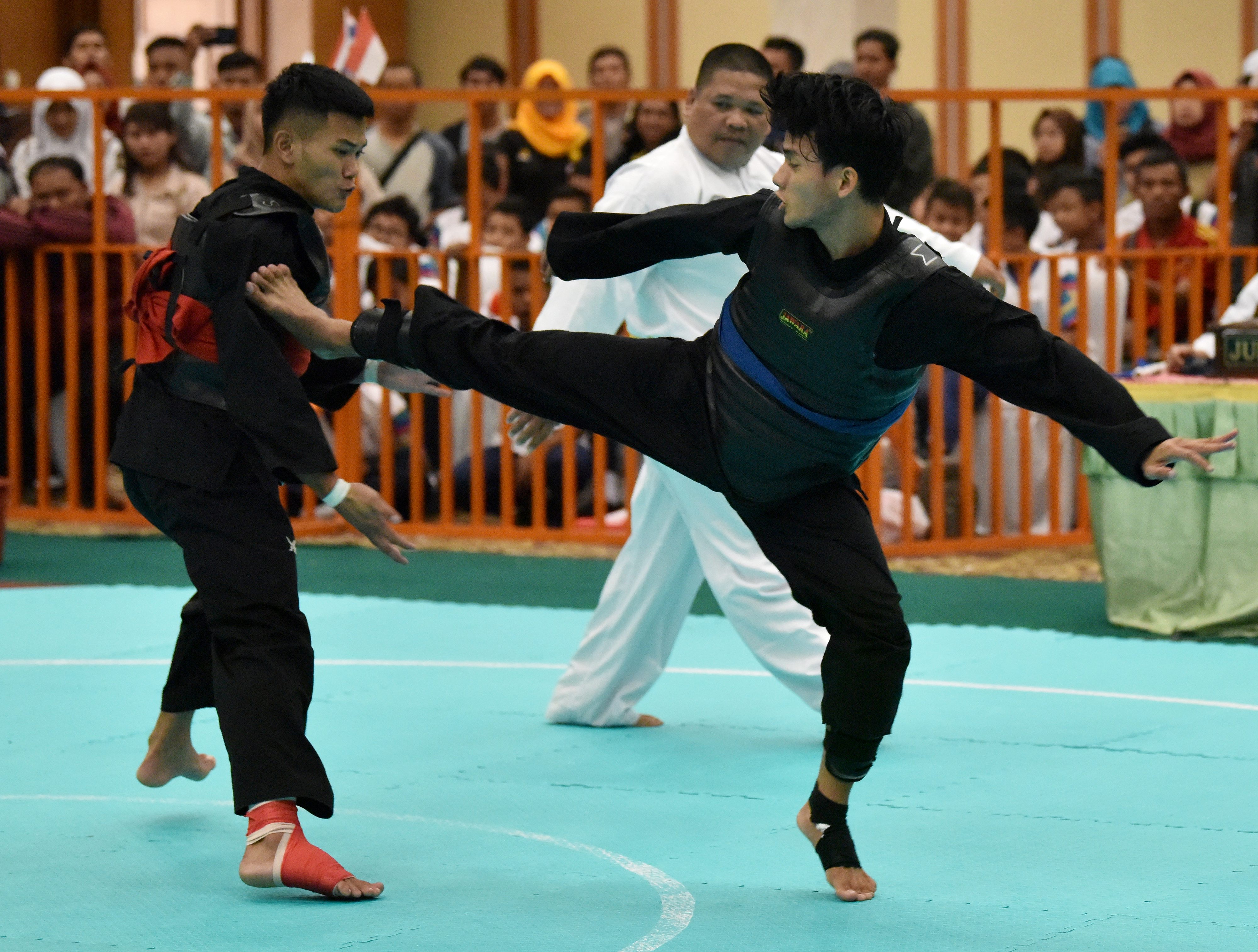 Ilustrasi--pertandingan pencak silat