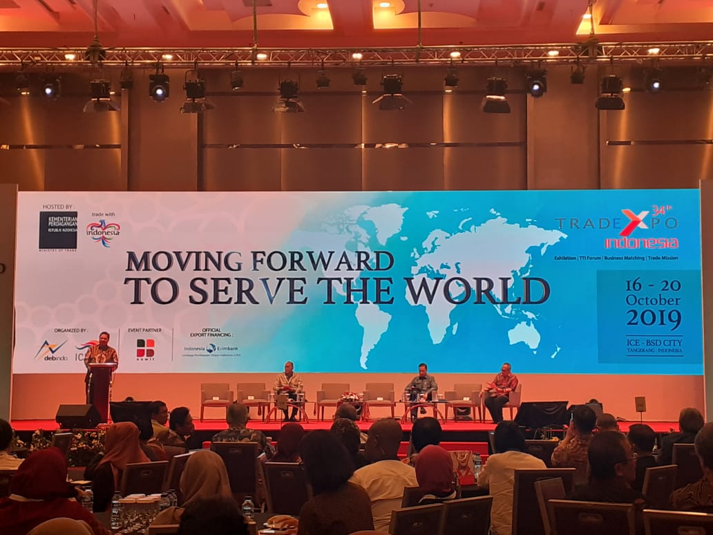 Menteri Perindustrian Airlangga Hartarto saat menyampaikan materi mengenai pentingnya SDM untuk pengembangan ekonomi Indonesia