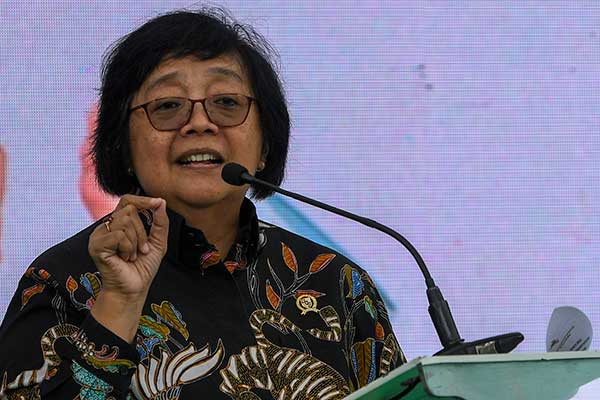 Menteri Lingkungan Hidup dan Kehutanan Siti Nurbaya 