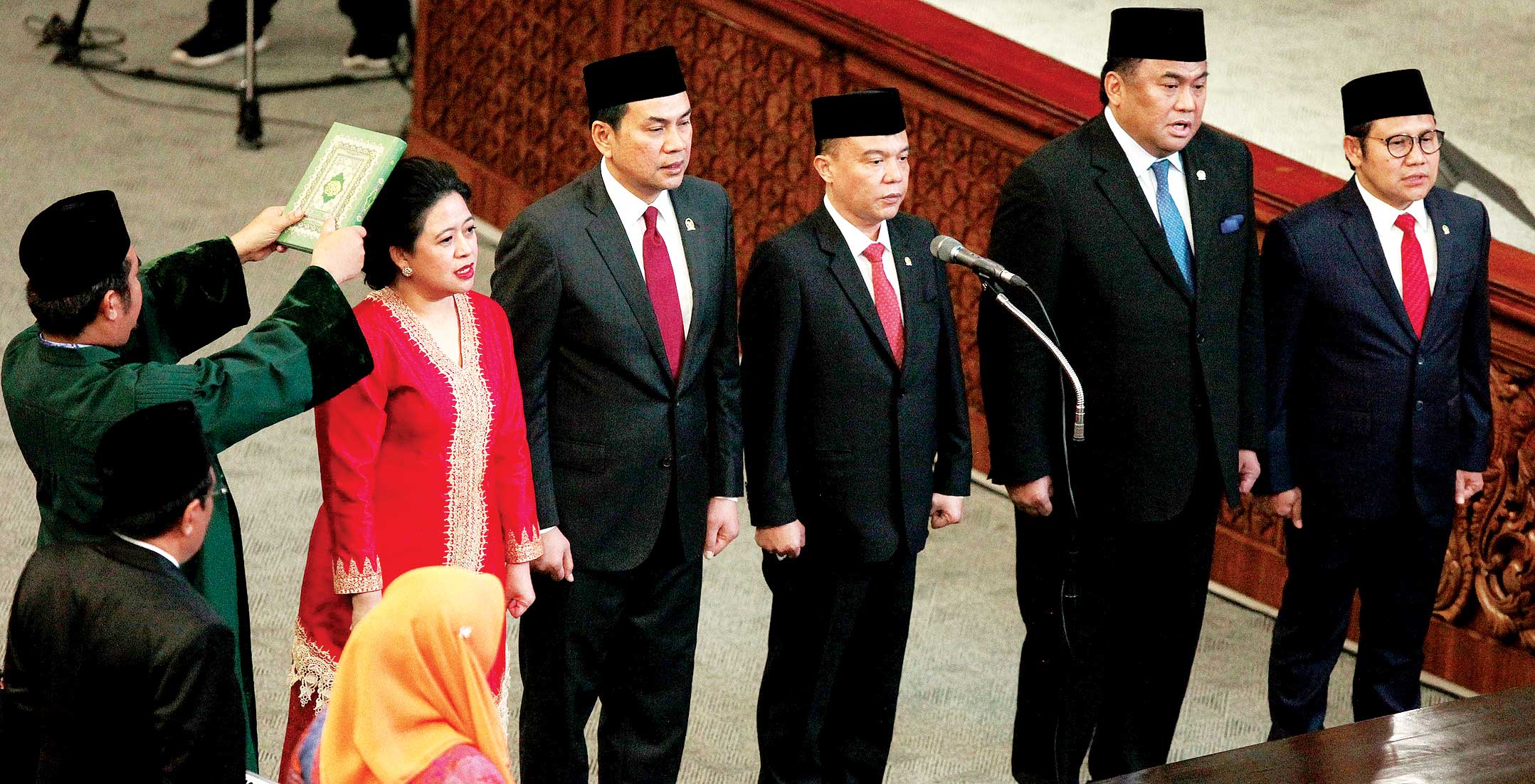 Pimpinan DPR periode 2019-2024, (dari kiri) Ketua Puan Maharani, Wakil Ketua Azis Syamsuddin, Sufmi Dasco Ahmad, Rachmat Gobel, dan Muhaimin