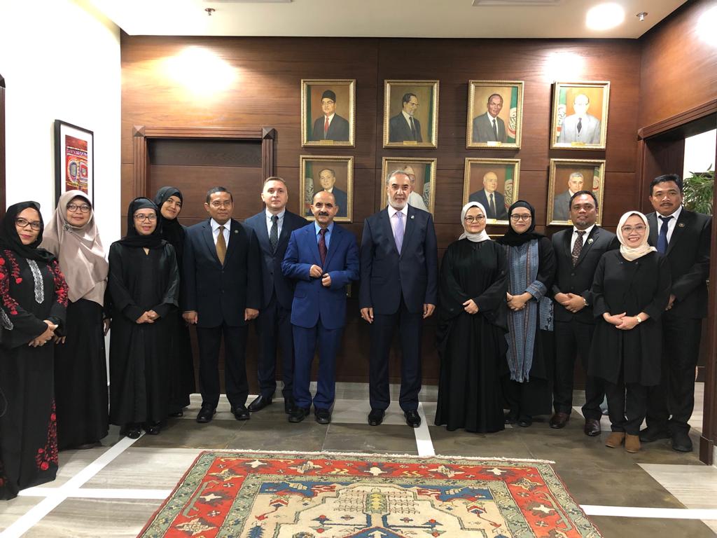 Delegasi badan POM RI dengan sekretariat organisasi negara-negara islam (OKI)