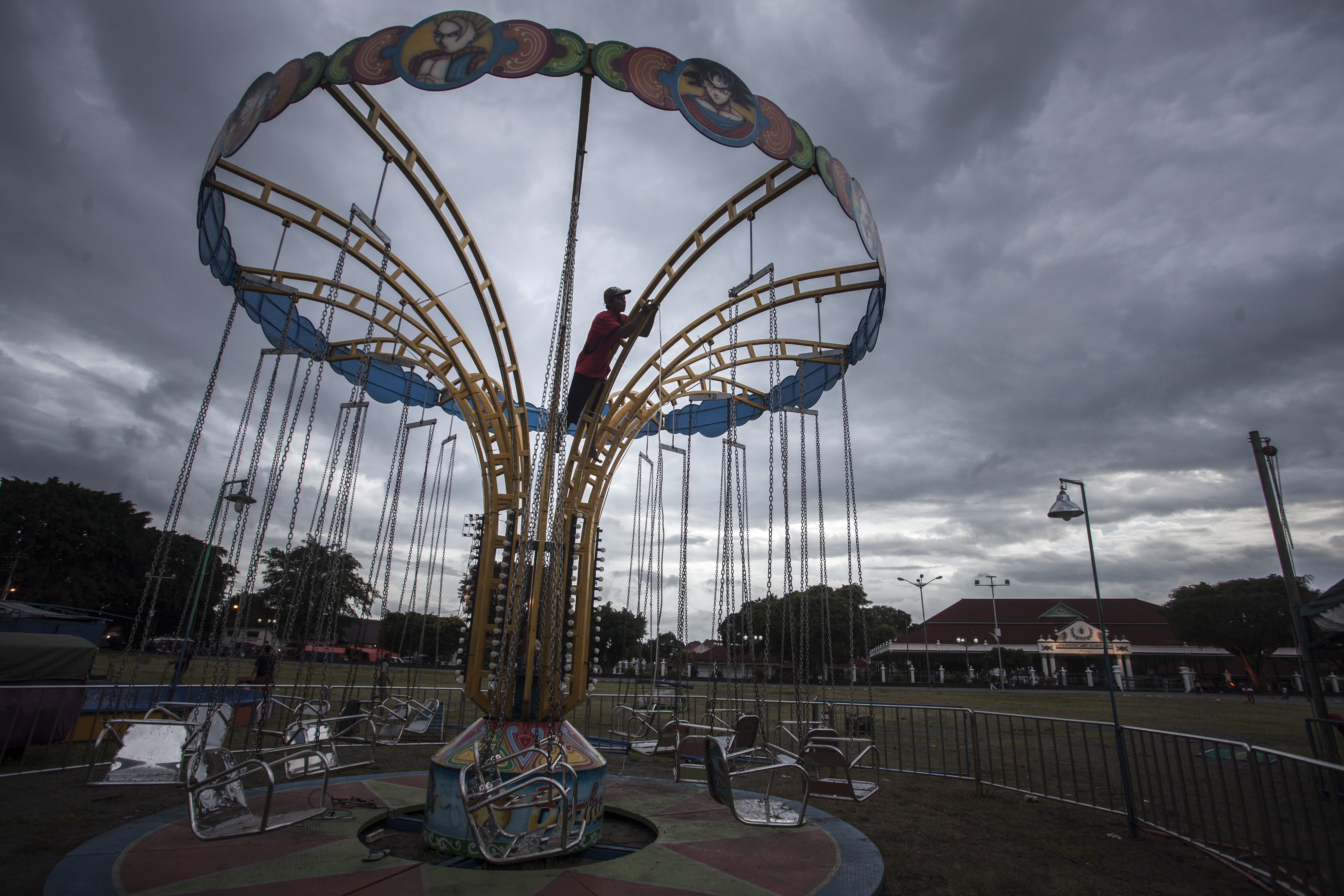 Sri Sultan HB X menegaskan pasar malam Sekaten diselenggarakan dua tahun sekali. 