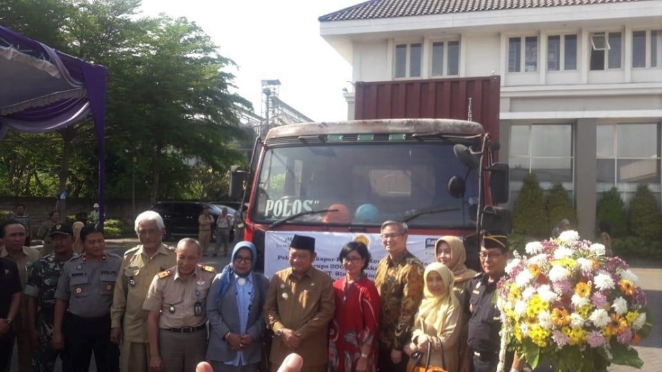 Bea Cukai Tanjung pelepasan ekspor perdana 200 ton pakan ternak dari PT. Sinar Indochem pada Senin (30/9). 