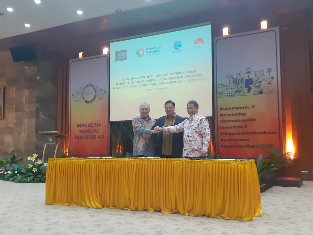 Penandatangan peraturan tiga menteri mengenai IMEI Ponsel