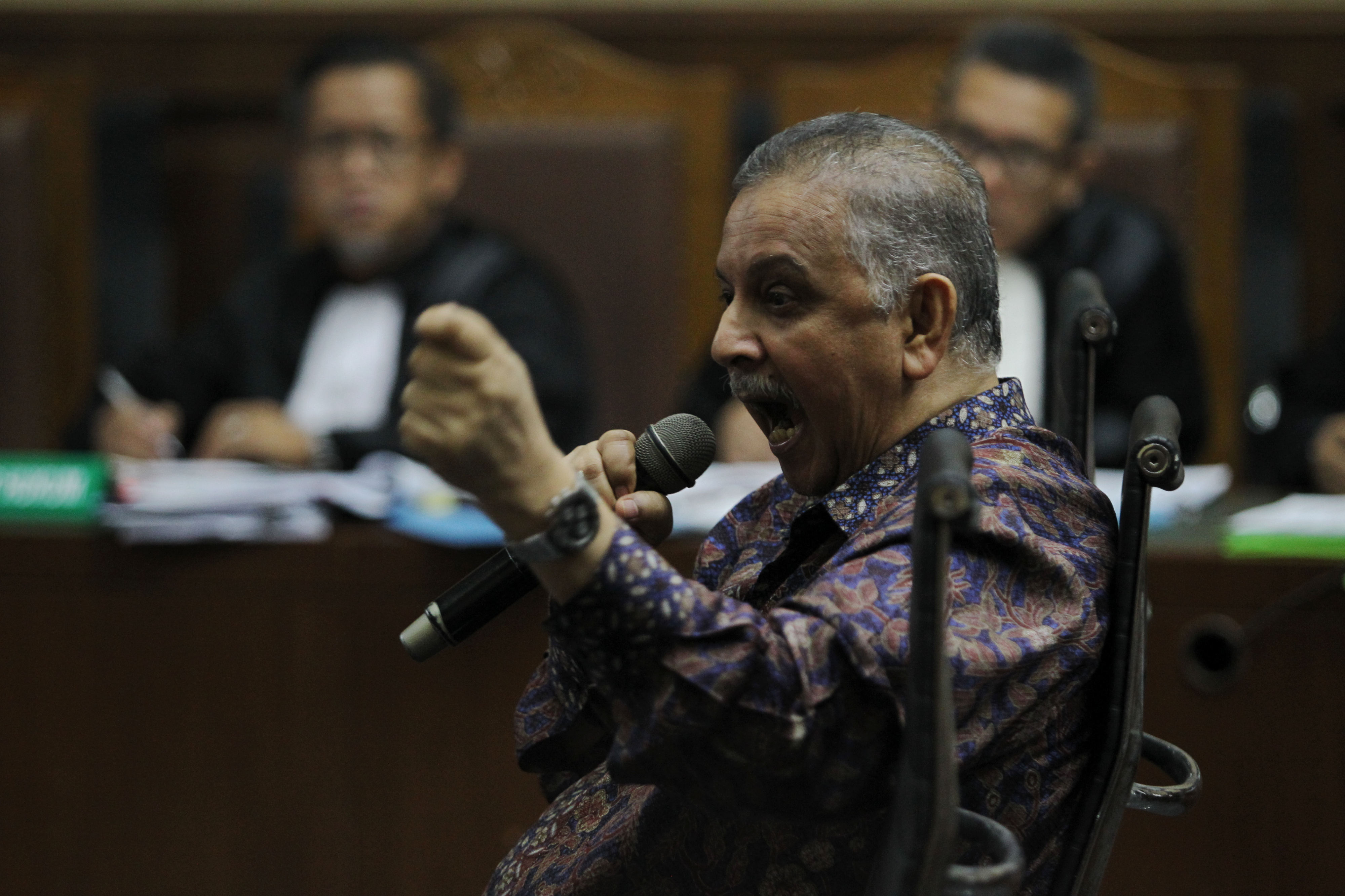 Terdakwa kasus dugaan suap proyek PLTU Riau-1 yang juga mantan Dirut PLN Sofyan Basir