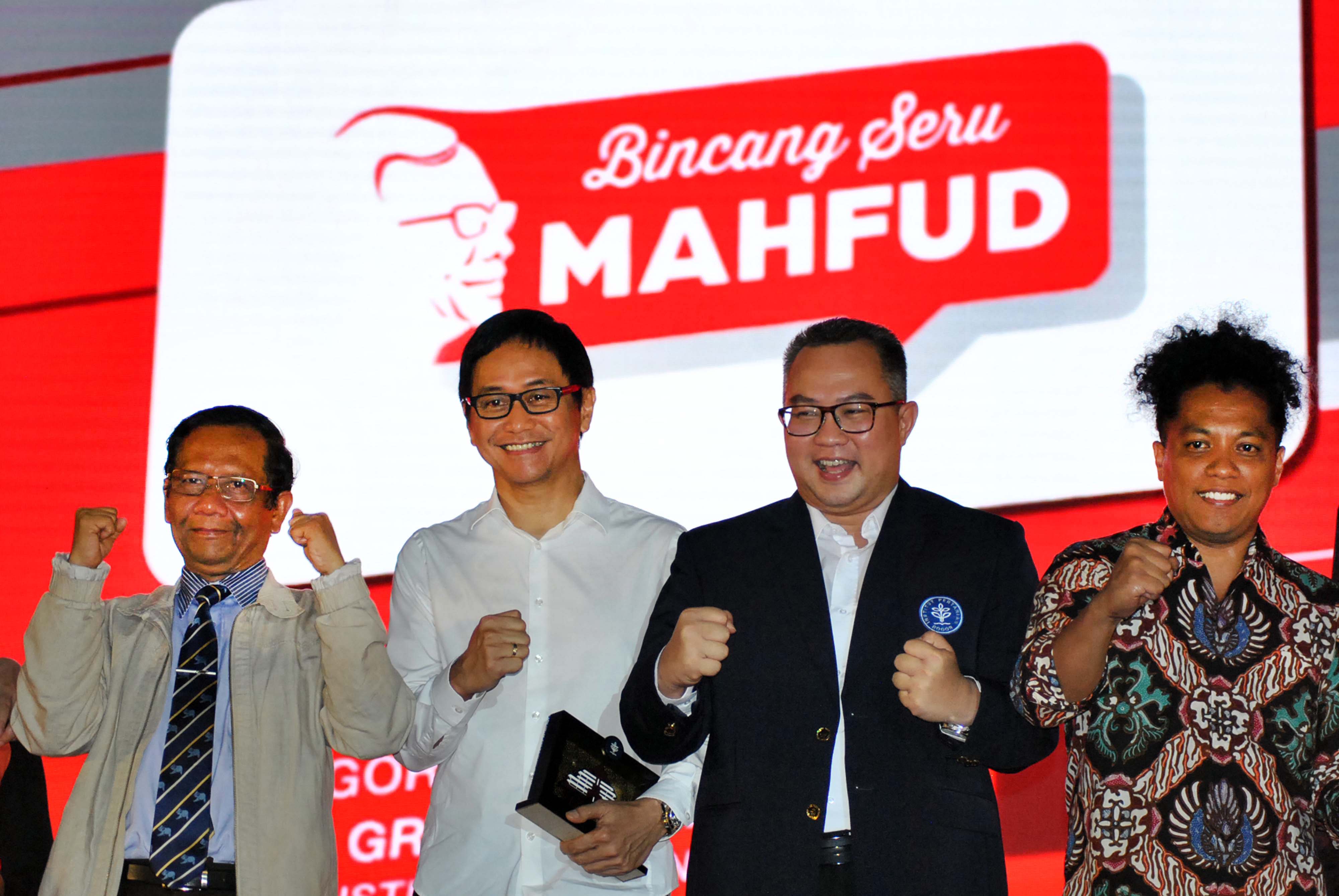 Rektor IPB Arif Satria (kedua kanan), saat menghadiri acara Bincang Seru Mahfud.