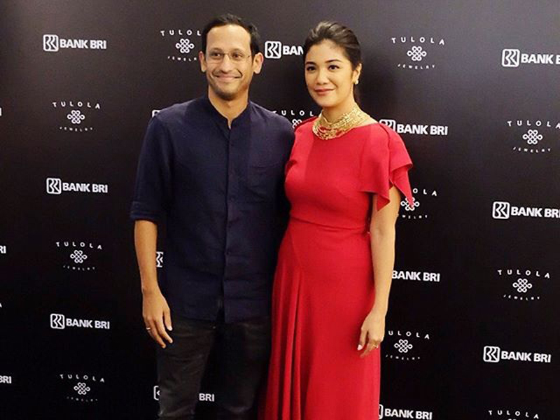 Franka Franklin, salah satu pendiri Tulola, dengan suaminya, Menteri Pendidikan dan Kebudayaan Nadiem Makarim.