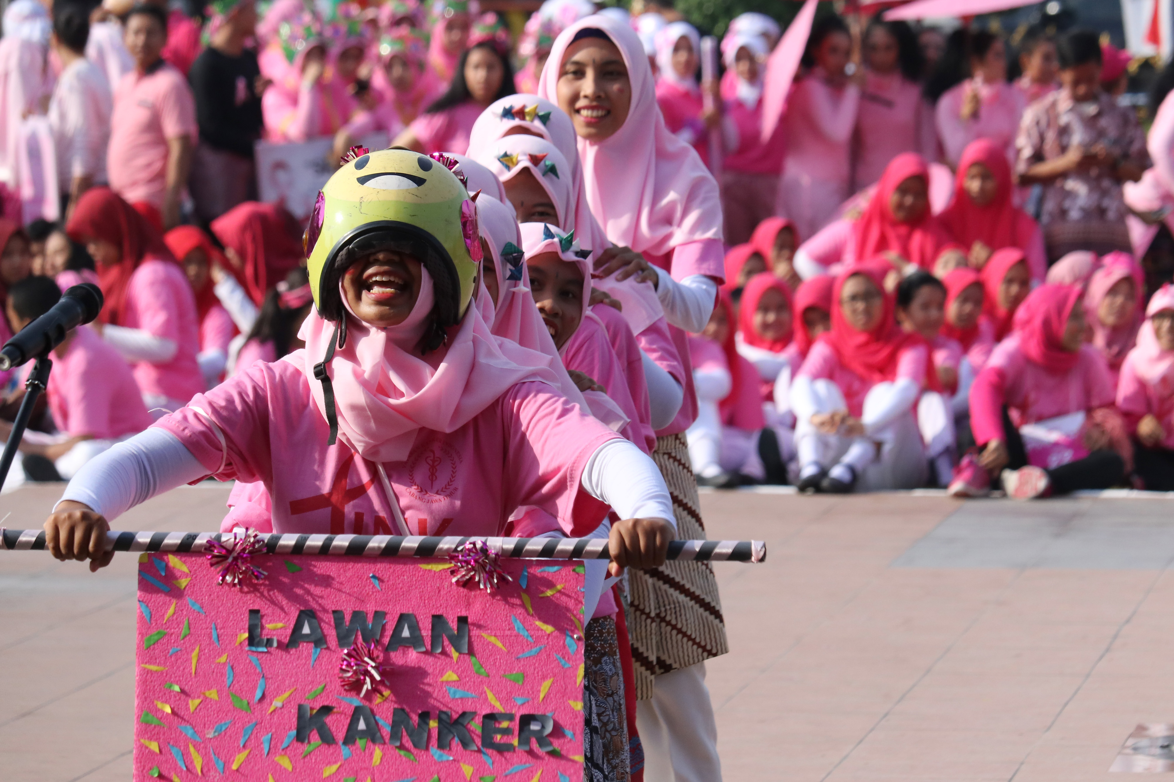 Kanker payudara menjadi kasus tertinggi di antara jenis kanker lain yang diidap perempuan Indonesia.