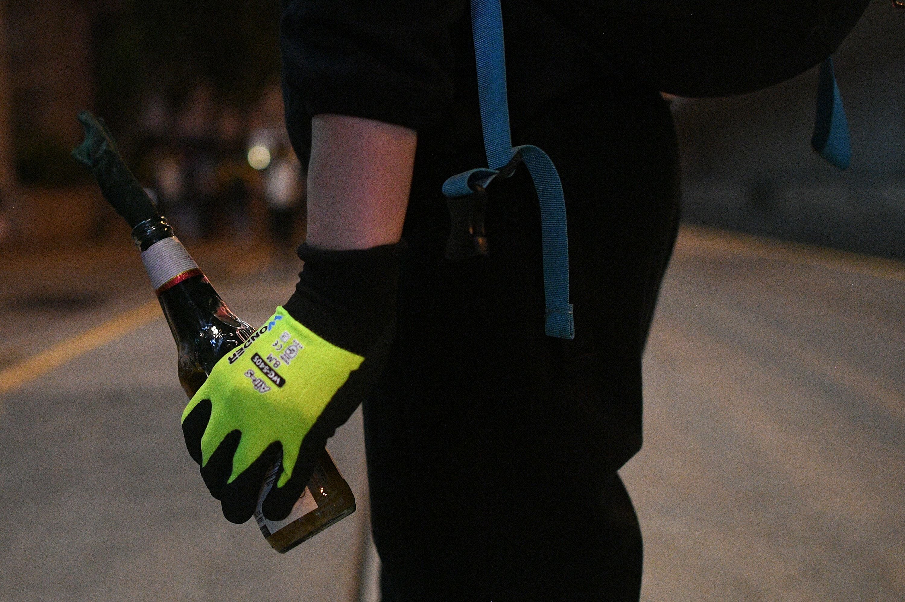 Ilustrasi bom molotov