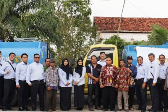 Bea Cukai Sampit Salurkan Air Bersih ke Masyarakat Kalimantan