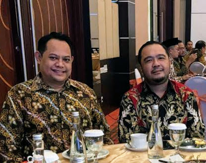 Pakar marketing digital, Bayu Endro Winarko (kiri) dan pakar ekonomi kerakyatan Frans Meroga Panggabean, MBA (kanan). 