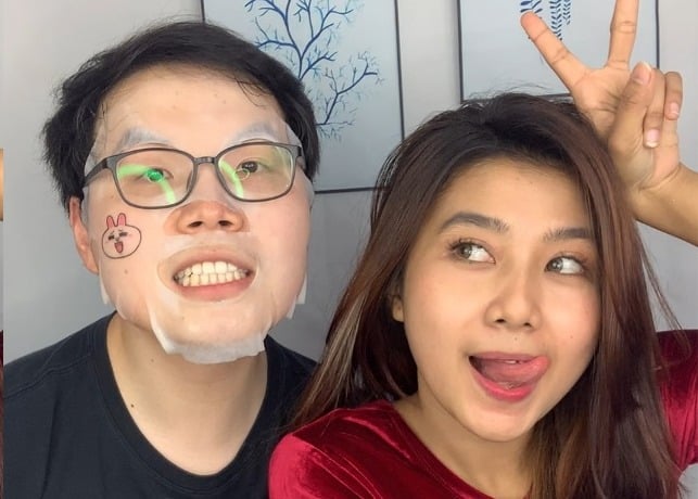 Startup tutorial pemakaian produk-produk kecantikan. 