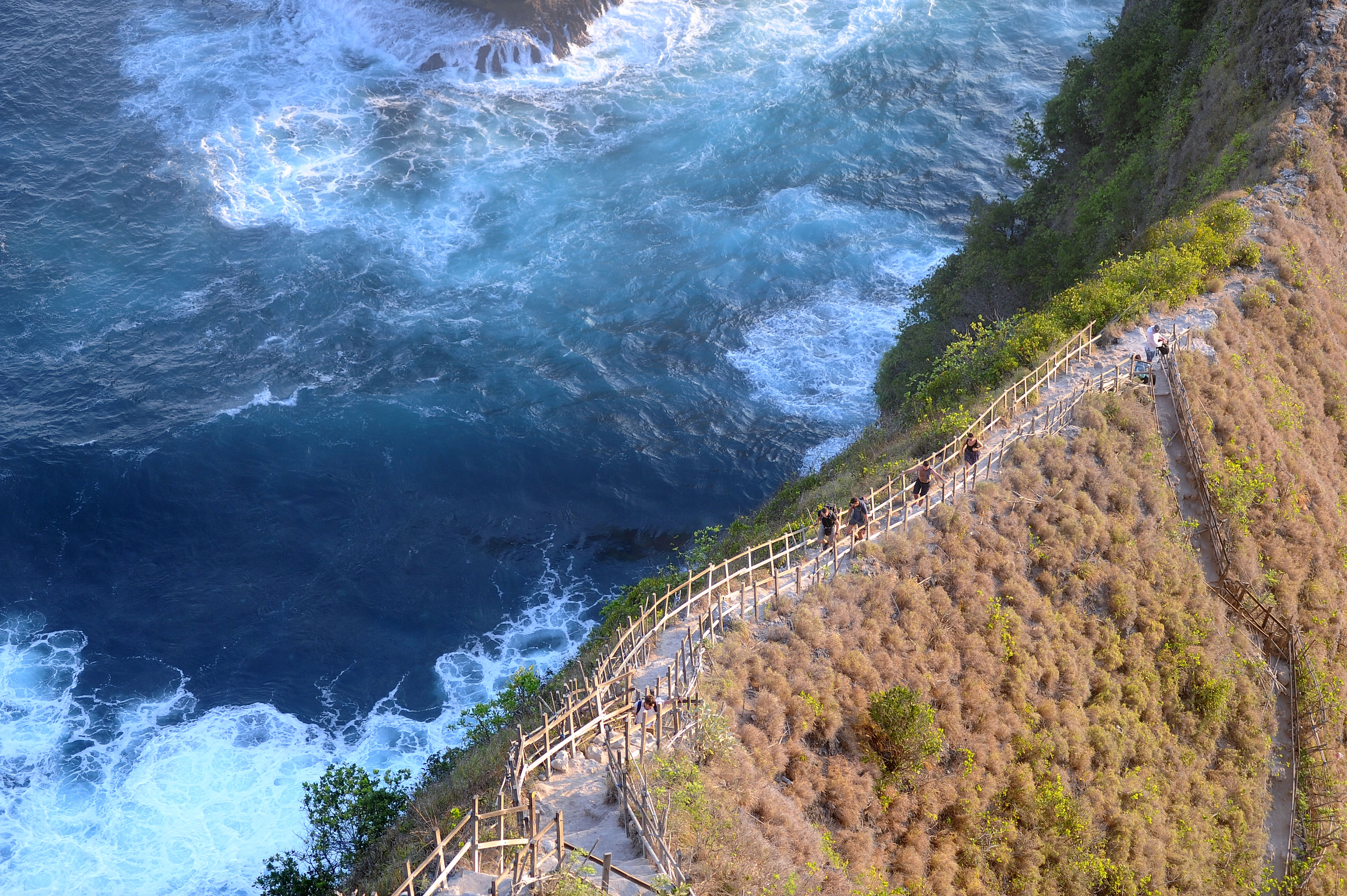 Wisata Pantai Kelingking di Nusa Penida