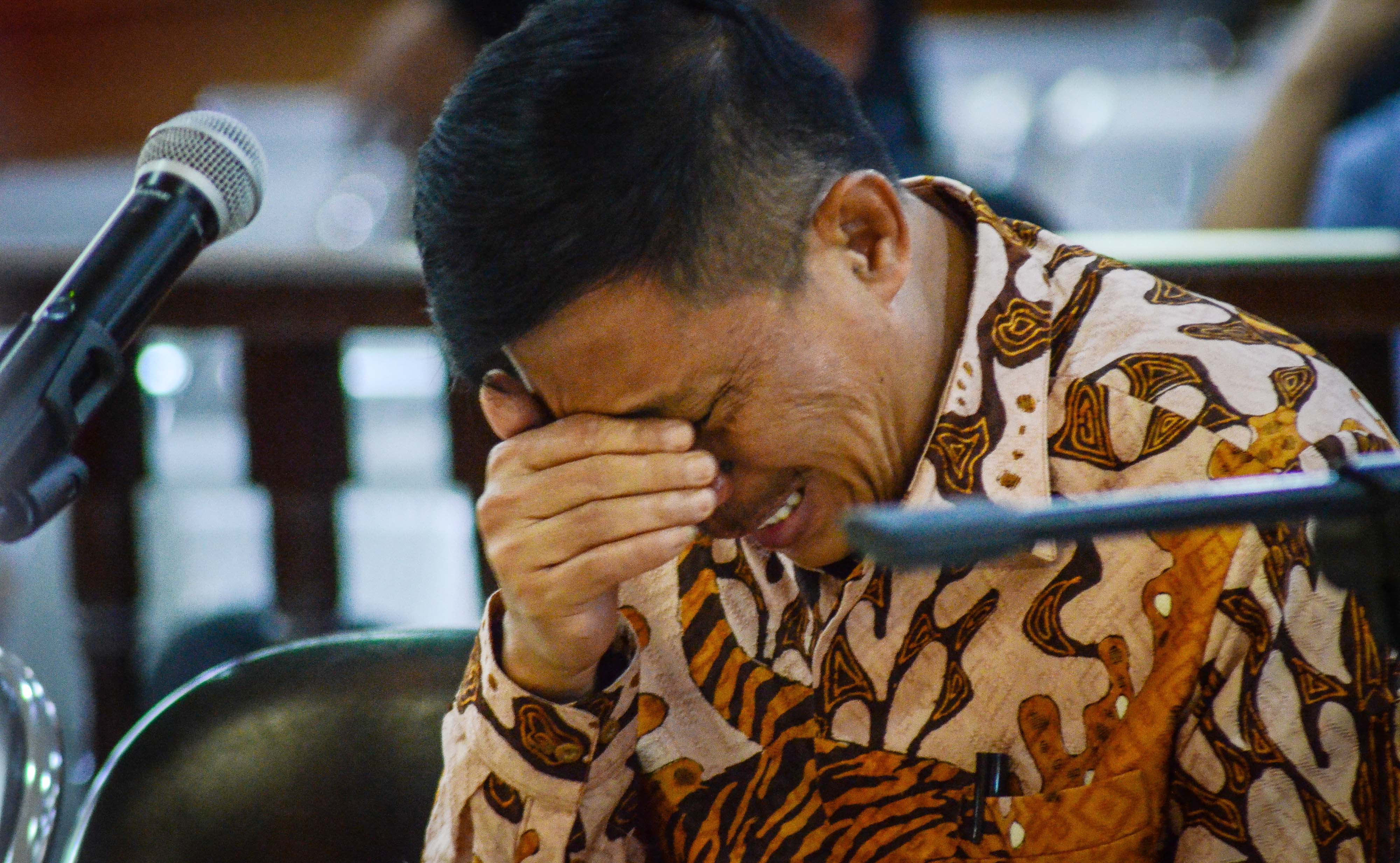 Terdakwa kasus suap jual beli jabatan di Pemkab Cirebon, Sunjaya Purwadisastra