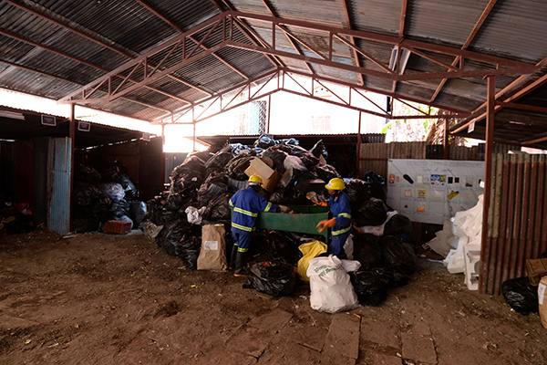 Cara Unik Nepal Atasi Sampah di Wilayah Everest