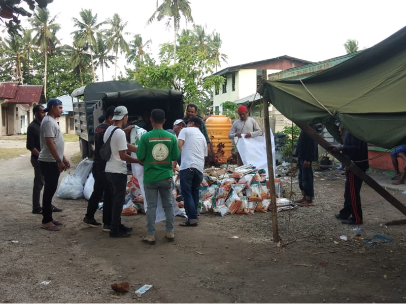 Para penyintas gempa Maluku