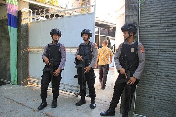 KPK Geledah Rumah Pribadi Bupati Indramayu