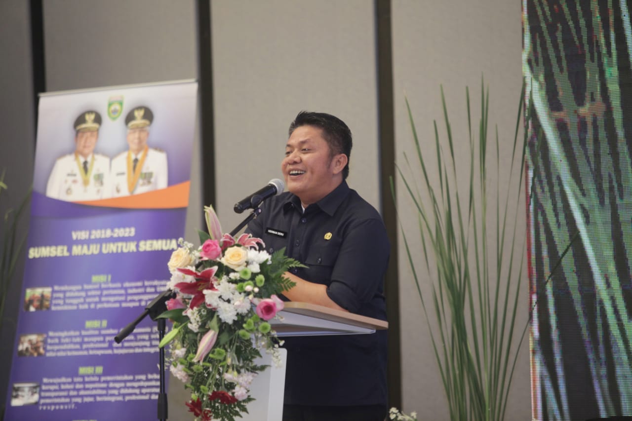 Gubernur Sumsel Herman Deru memberikan imbauan agar para ASN bisa menjaga etika dalam bermedia sosial.