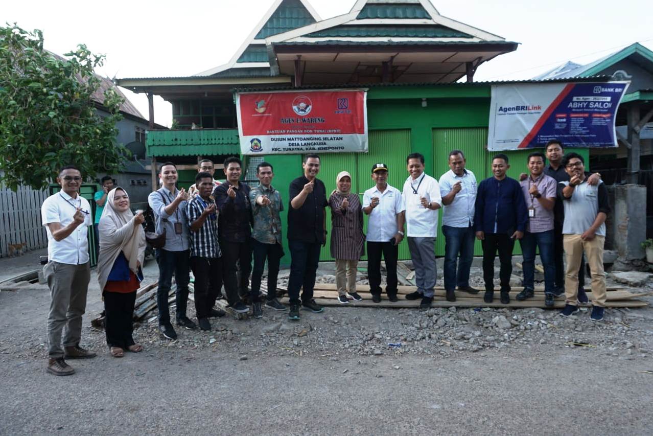 Sekretaris Ditjen PFM Nurul Farijati bersama Asdep Bidang Kompensasi Sosial Kemenko PMK Herbin Manihuruk mengunjungi Jeneponto.