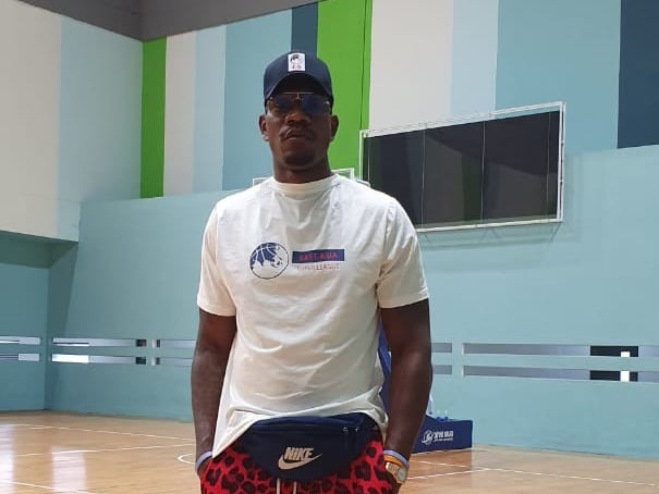 Calon pebasket naturalisasi asal AS, Lester Prosper