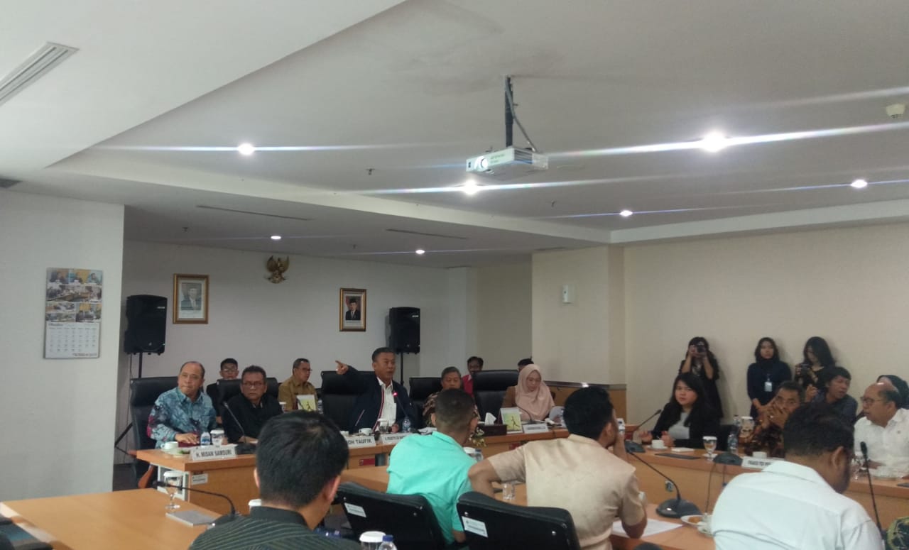 Pimpinan DPRD DKI membahas soal Alat Kelengkapan Dewan (AKD) dalam rapat bersama pimpinan fraksi, Selasa (14/10).