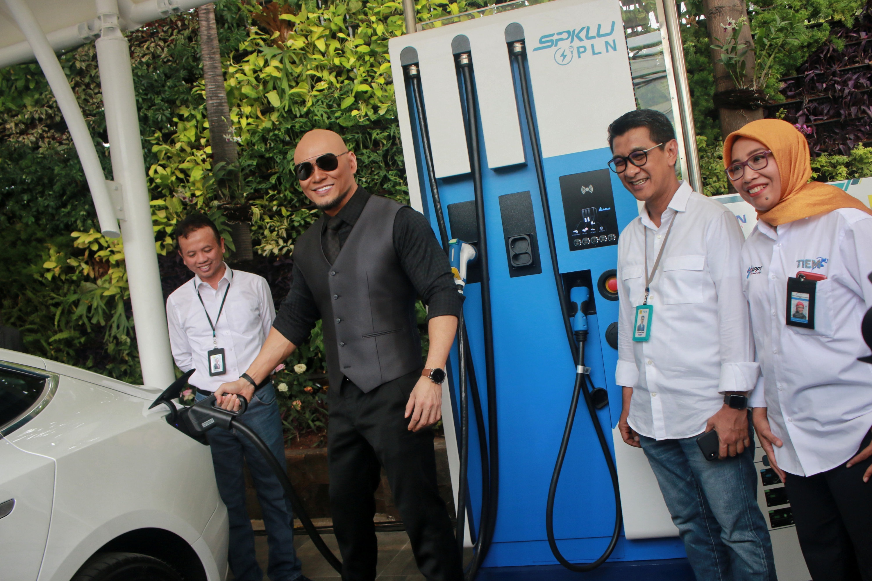 peluncuran SPKLU di Kantor PLN Disjaya