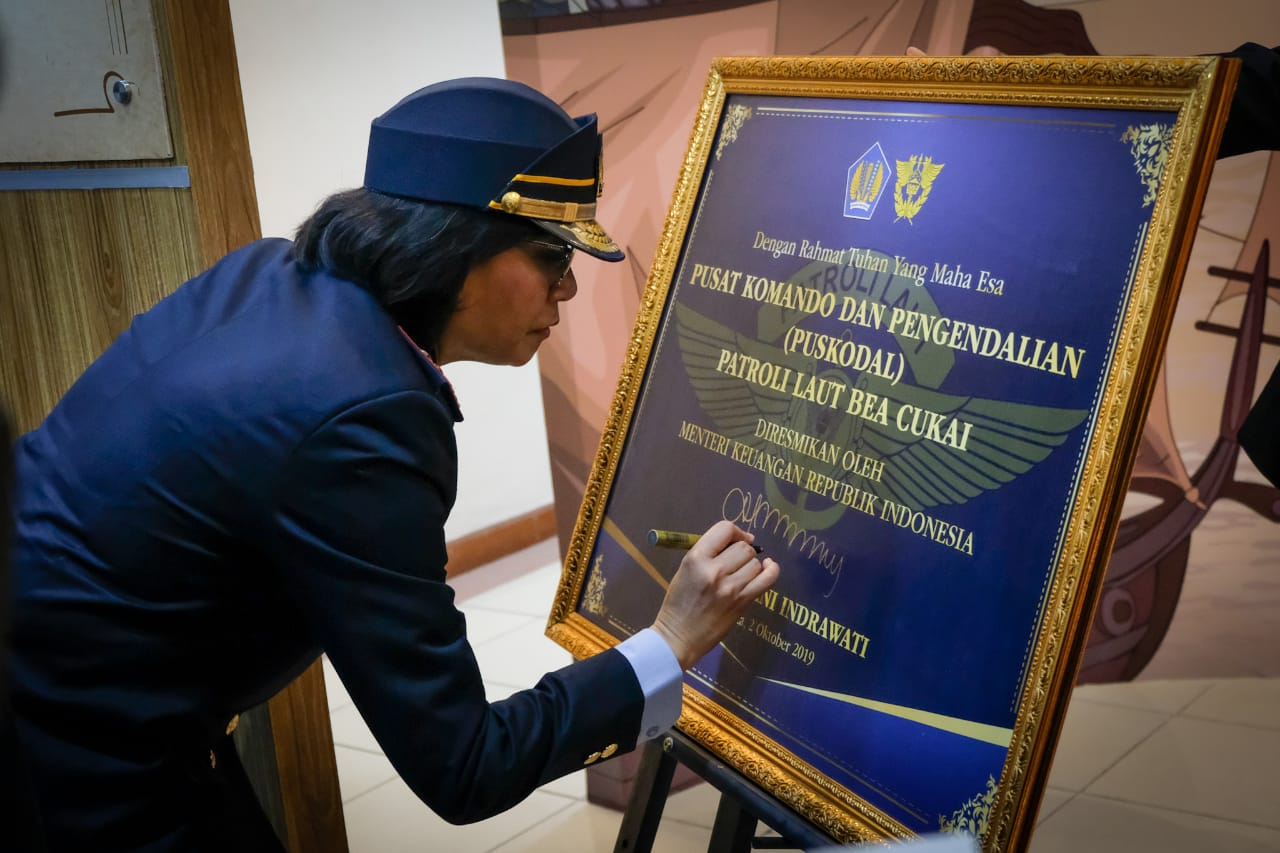 Menkeu Resmikan Pusat Komando dan Pengendalian Patroli Laut Bea Cukai untuk tingkatkan efektivitas pengawasan laut.