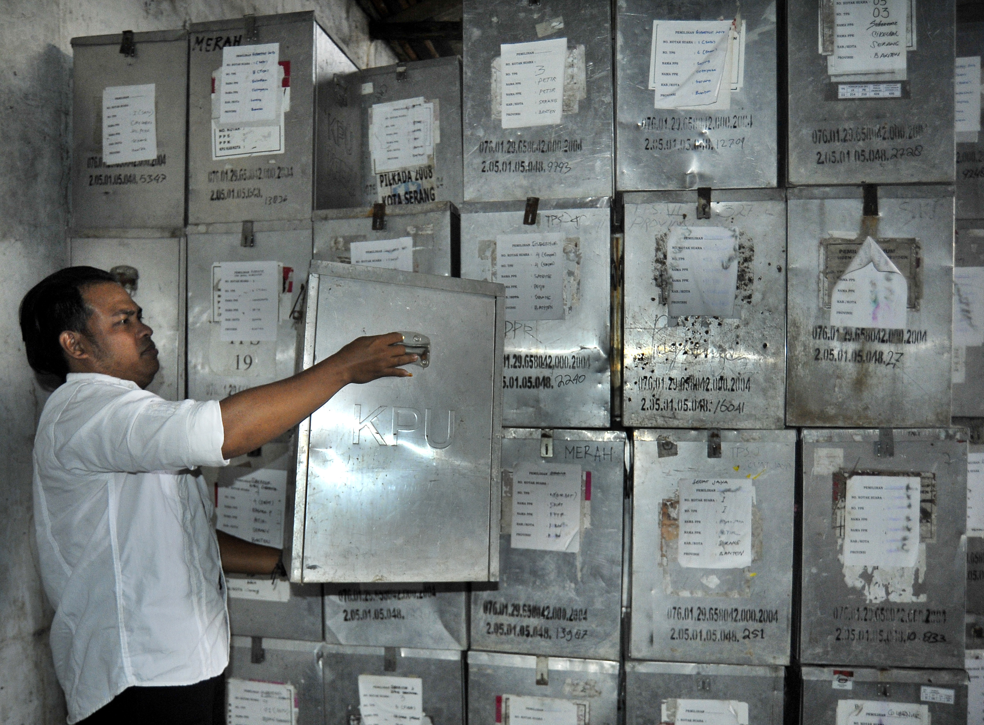 Sejumlah partai politik menimang opsi jalur parlementer bila penundaan penandatanganan NPHD Pilkada 2020 Kabupaten Sergai dan Kabupaten Sima