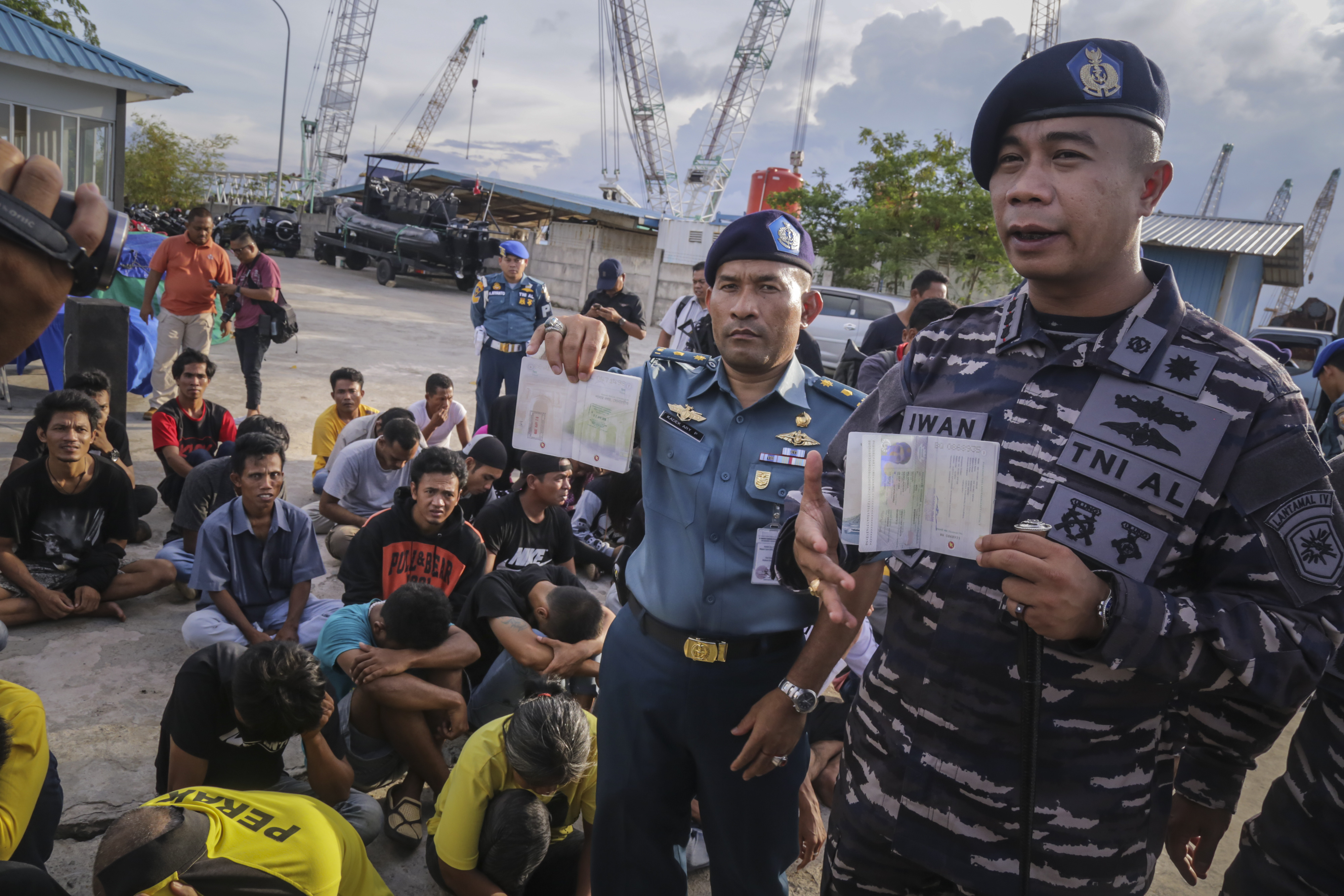 Sebanyak 25 orang calon TKI ilegal yang akan menyeberang ke Malaysia ini berhasil diamankan dalam operasi Busur Ambalat 2019.