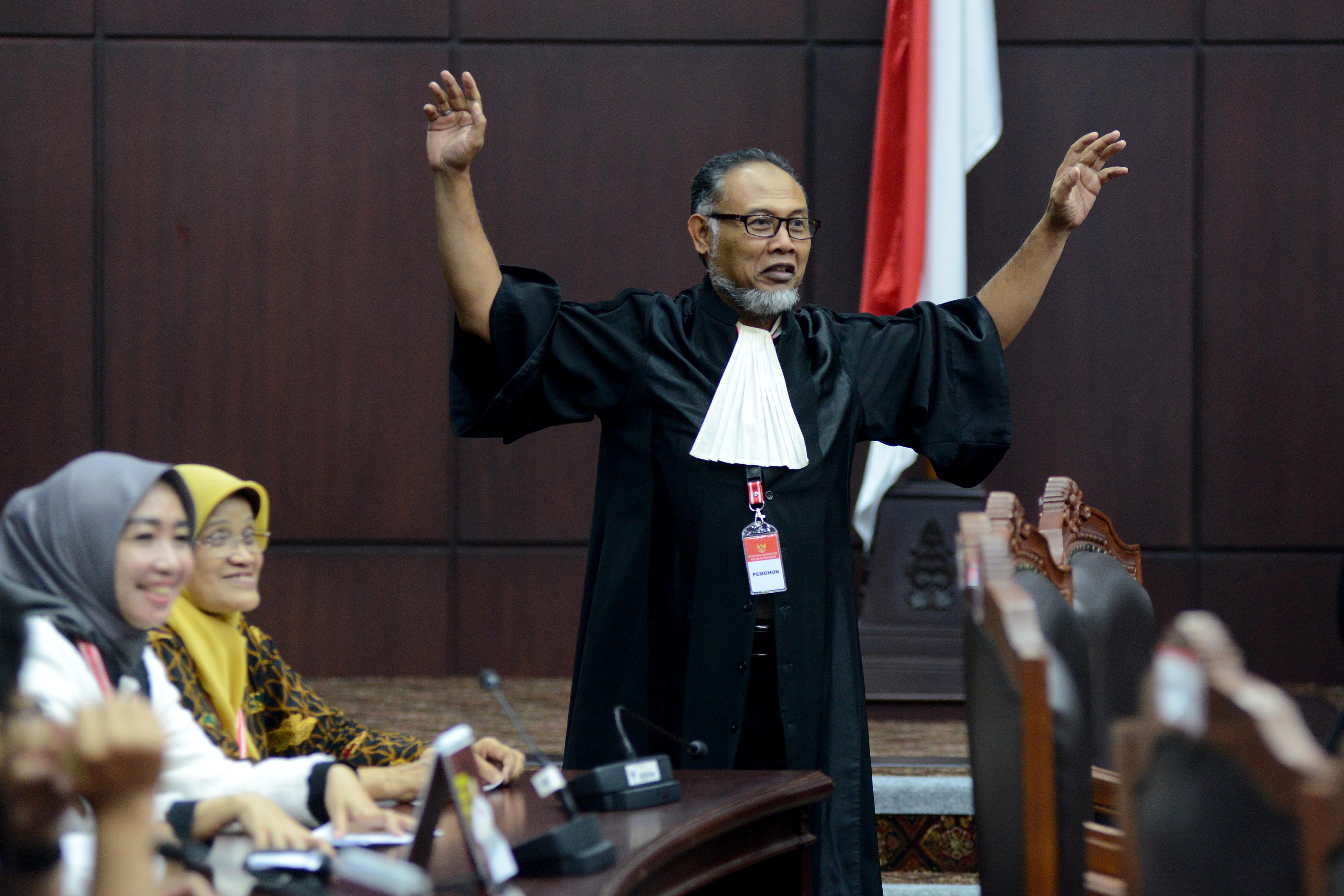 Bambang Widjojanto untuk Oce Kaligis: Sudah Tua Cari Panggung