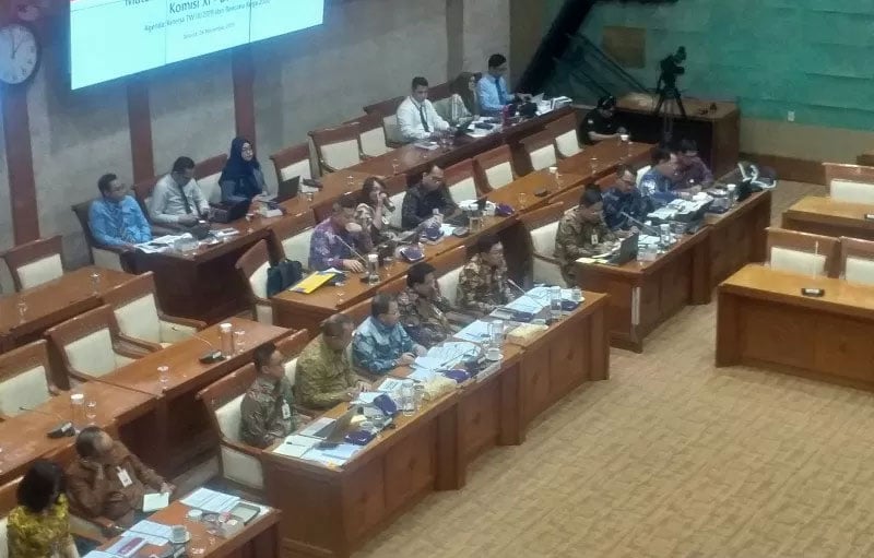 Jajaran Direksi PT Bank Mandiri Persero Tbk di Komisi XI DPR di Jakarta, Selasa (26/11)  