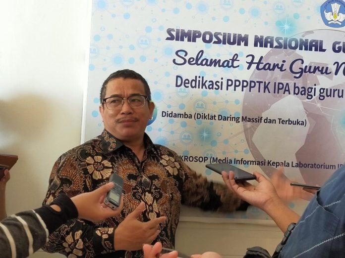 Ketua penyelenggara sekaligus Kepala Pusat PPPTK IPA Bandung Enang Ahmadi