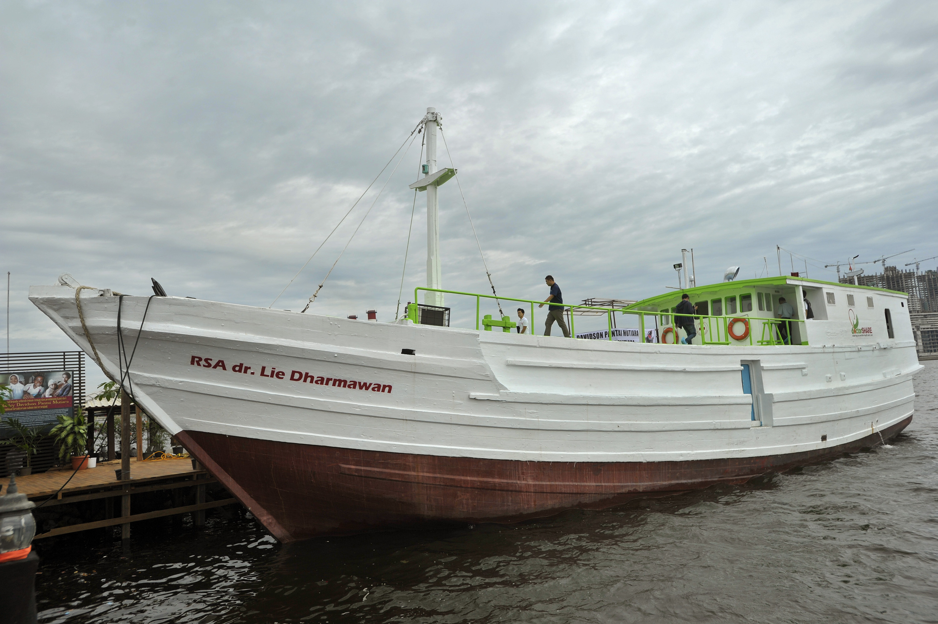 Layani Kesehatan di Wilayah 3T dengan Rumah Sakit Apung