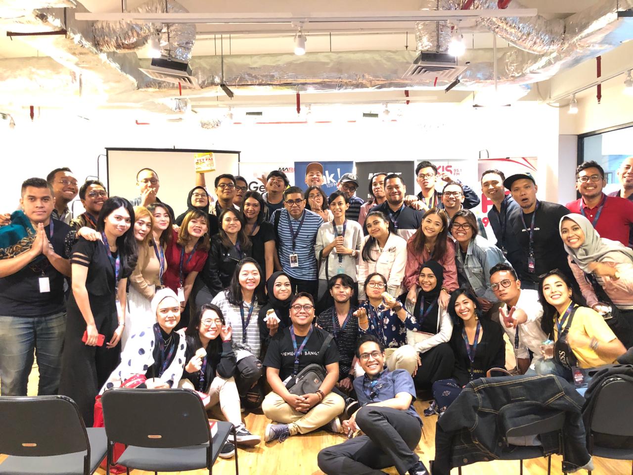 Peserta ajang  Gue Anak radio Season 2