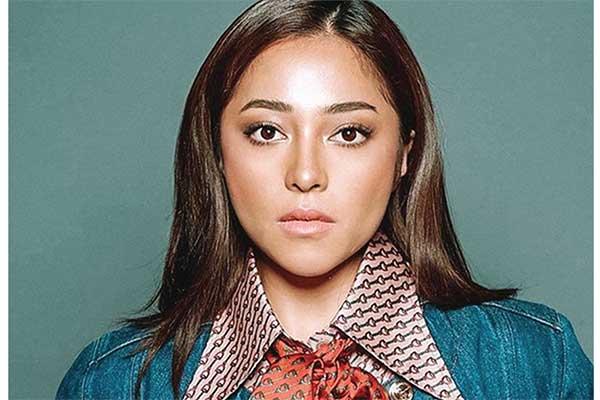 Nikita Willy Gemari Pole Dance