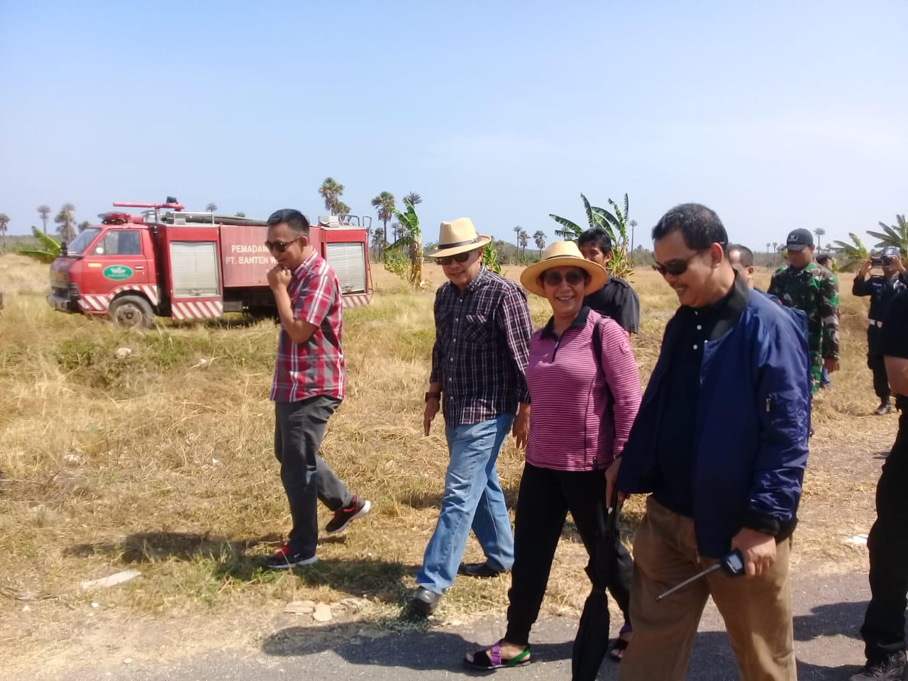 Mantan Menteri Kelautan dan Peikanan Susi Pudjiastuti saat mengunjungi KEK Tanjung Lesung