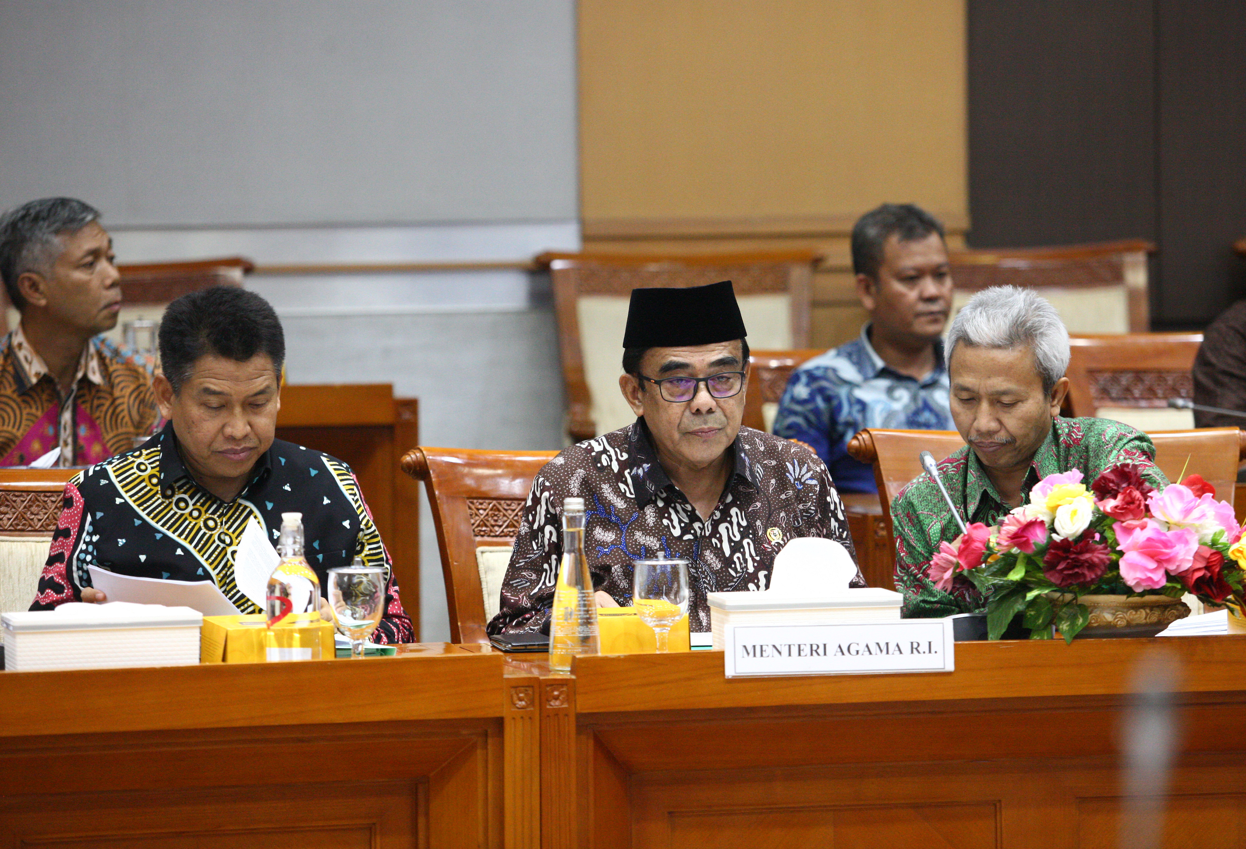 RAKER MENAG BAHAS BPIH 2020: Menteri Agama (Menag) Fachrul Razi (tengah)