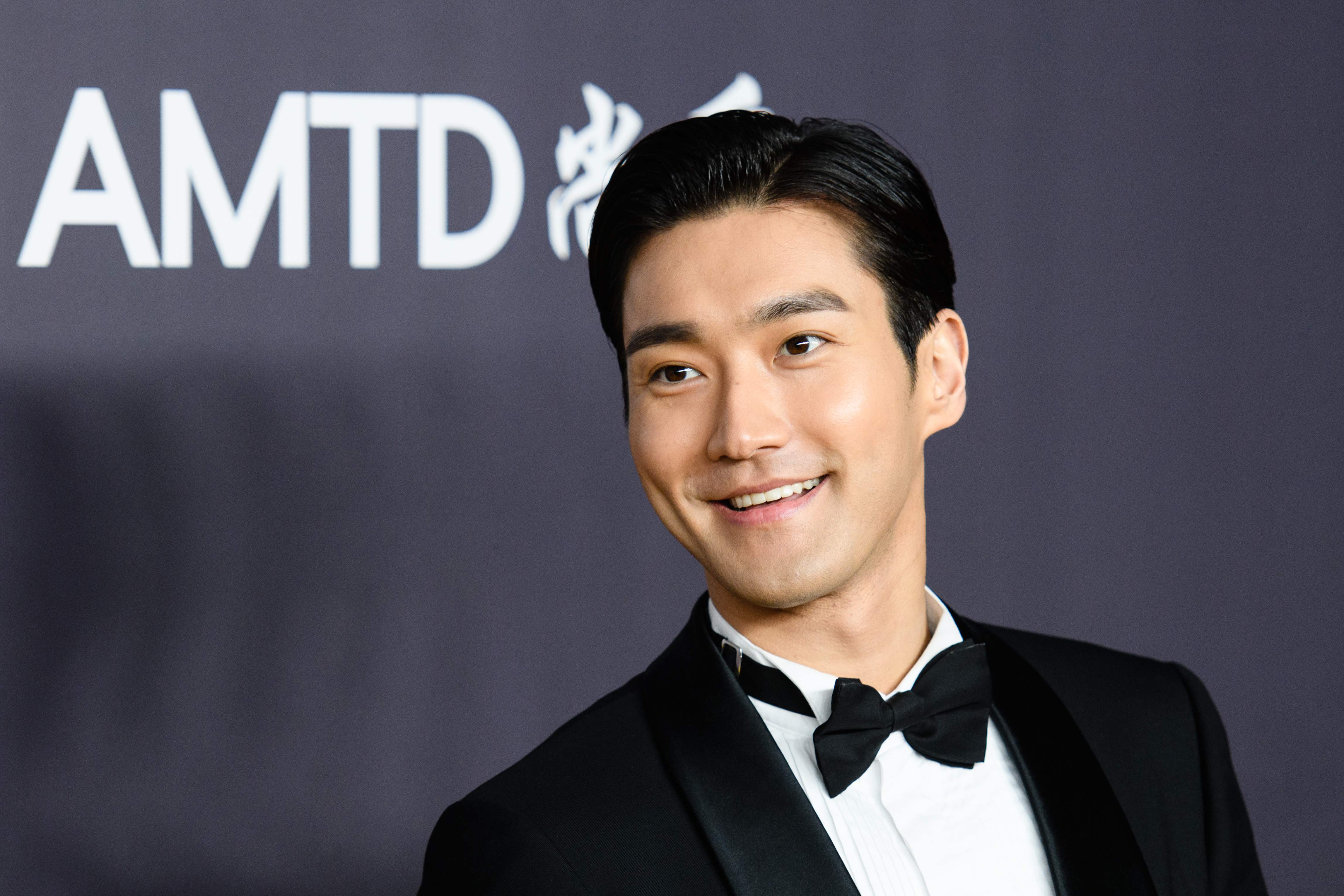 Gara-Gara Sukai Cicitan Soal Hong Kong, Siwon Dimusuhi Fans