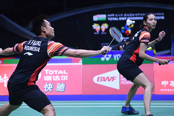 Ganda Campuran Sisakan Dua Wakil