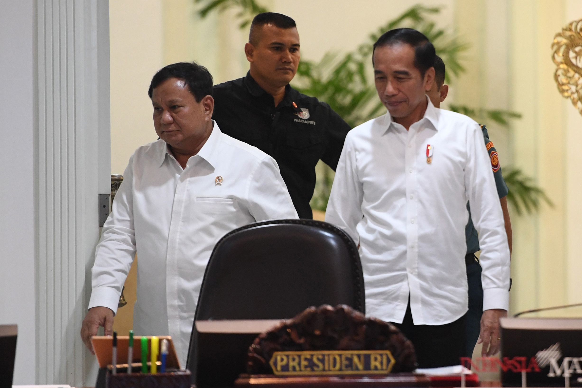 Menteri Pertahanan Prabowo Subianto dan Presiden Joko Widodo