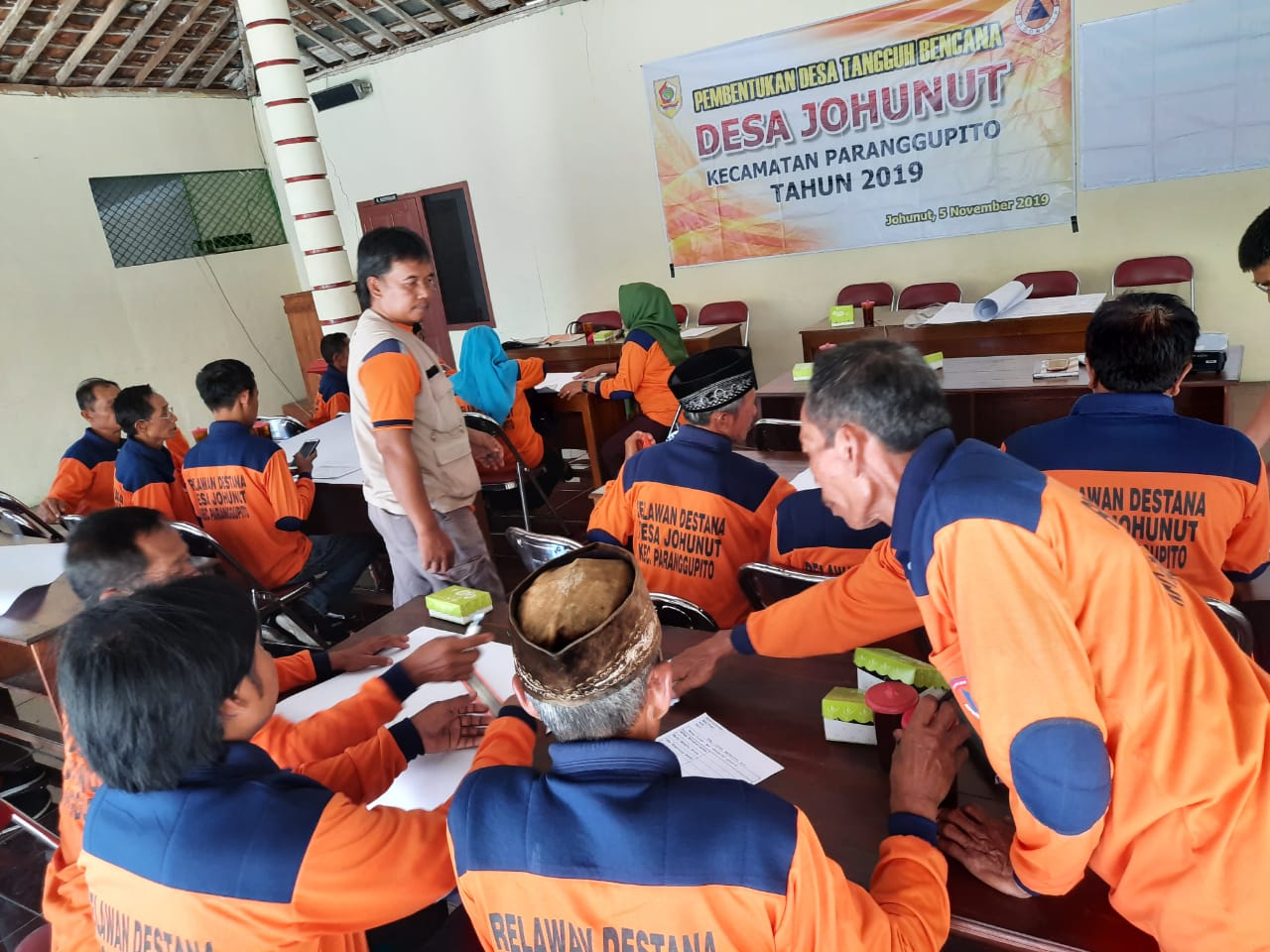 Suasana pelatihan teknik panen hujan di Desa Johunut, Paranggupito, Kabupaten Wonogiri, Rabu (6/11/2019).